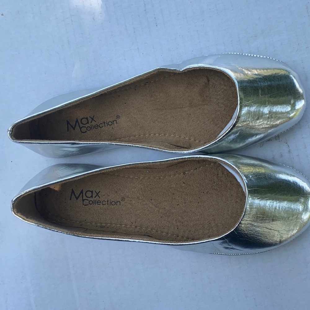 Silver ballet like flats by Max collection new / 6